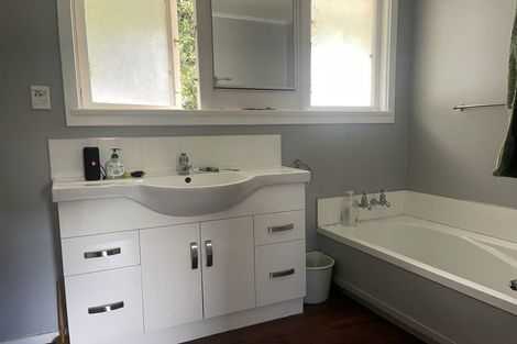 Photo of property in 9 Neill Road, Tokanui, 9884