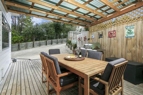 Photo of property in 128a Glamorgan Drive, Torbay, Auckland, 0630