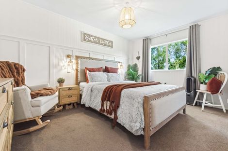 Photo of property in 1297b Whangaparaoa Road, Army Bay, Whangaparaoa, 0930