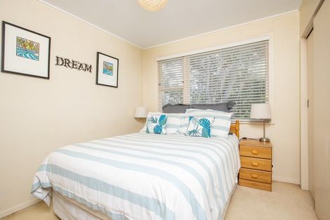 Photo of property in 37 Pinedale Crescent, Riversdale Beach, Masterton, 5872