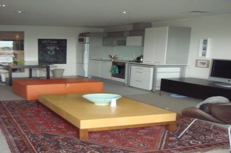 Photo of property in Luna Apartments, 6m/16 Burton Street, Grafton, Auckland, 1010