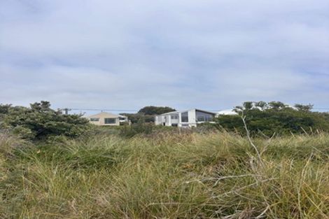 Photo of property in 3/50 Marine Parade, Mount Maunganui, 3116