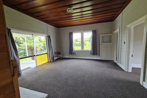 Photo of property in Dwg & Ex Dairy Factory, 25 Old Normanby Road, Okaiawa, Hawera, 4678