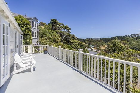 Photo of property in 70 Overtoun Terrace, Hataitai, Wellington, 6021