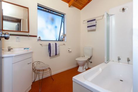 Photo of property in 132a Pipi Road, Whangamata, 3620