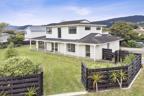 Photo of property in 1 Manawa Avenue, Raumati Beach, Paraparaumu, 5032