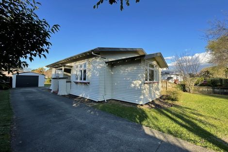 Photo of property in 11 Milverton Avenue, Hokowhitu, Palmerston North, 4410