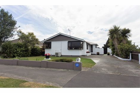 Photo of property in 73 Hargood Street, Woolston, Christchurch, 8062