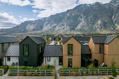 Photo of property in 33 Mulholland Drive, Jacks Point, 9371