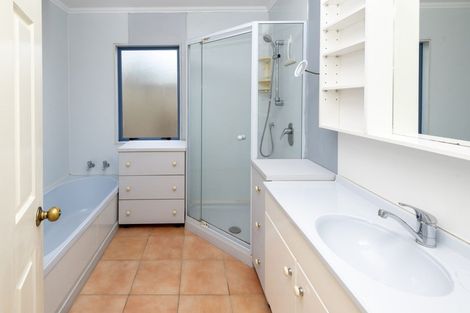 Photo of property in 12 Fremantle Place, Pakuranga Heights, Auckland, 2010