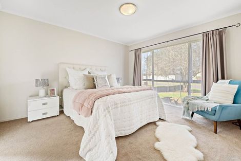 Photo of property in 12 Trevors Place, Pukekohe, 2120