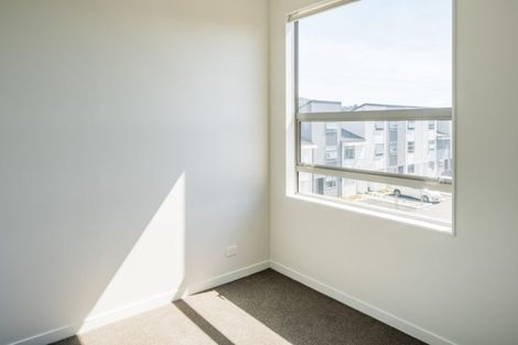 Photo of property in 2/36 Tacy Street, Kilbirnie, Wellington, 6022