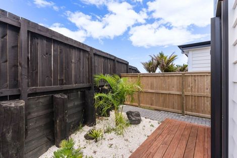 Photo of property in 1a Altair Place, Windsor Park, Auckland, 0632