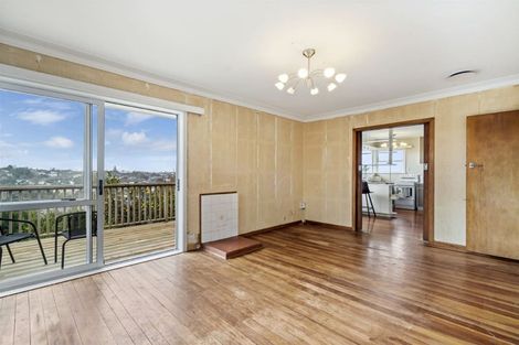 Photo of property in 135 Forrest Hill Road, Forrest Hill, Auckland, 0620