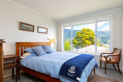 Photo of property in 3 Russell Street, Picton, 7220