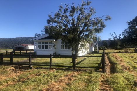 Photo of property in 28 Cook Flat Road, Fox Glacier, 7886