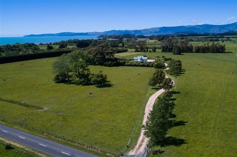 Photo of property in 120 Patons Rock Road, Patons Rock, Takaka, 7182