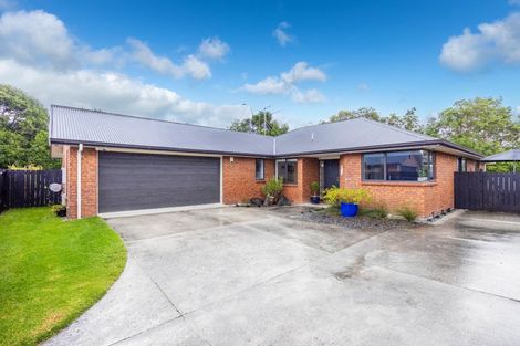Photo of property in 42 Nielsen Gardens, Rototuna, Hamilton, 3210