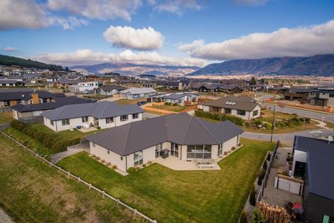 Photo of property in 5 Sunnyside Lane, Wanaka, 9305