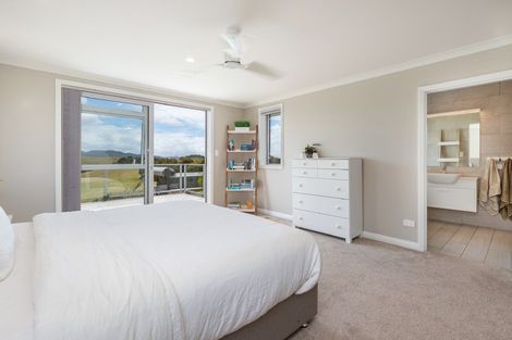 Photo of property in 33 Rua Road, Mangawhai, 0573