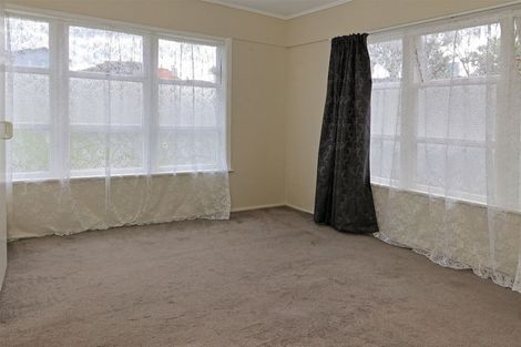 Photo of property in 4247 Great North Road, Glendene, Auckland, 0602