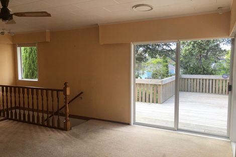 Photo of property in 16 Contessa Drive, Glenfield, Auckland, 0629