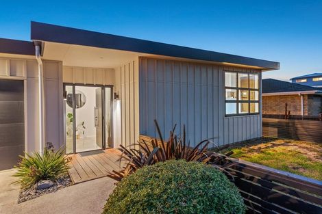 Photo of property in 12a Mahana Road, Paraparaumu Beach, Paraparaumu, 5032