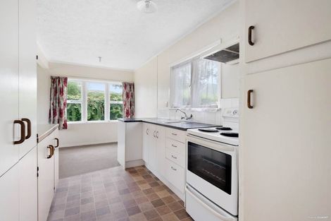 Photo of property in 15 Te Kanawa Crescent, Henderson, Auckland, 0610