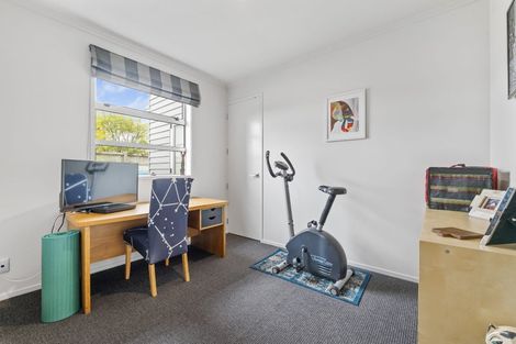 Photo of property in 9b Chilman Street, Strandon, New Plymouth, 4312