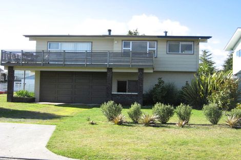 Photo of property in 11 Nisbet Terrace, Kinloch, Taupo, 3377