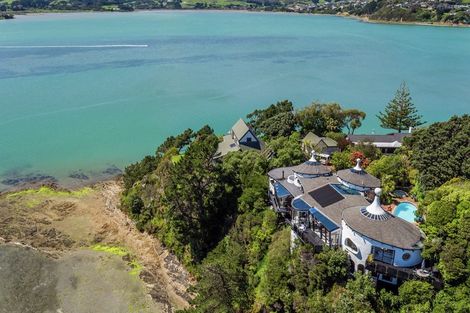 Photo of property in 82 Seaview Road, Paremata, Porirua, 5024