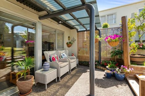 Photo of property in 7/18 Parr Terrace, Castor Bay, Auckland, 0620