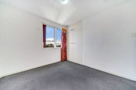 Photo of property in 39 Sunnyside Road, Sunnyvale, Auckland, 0612