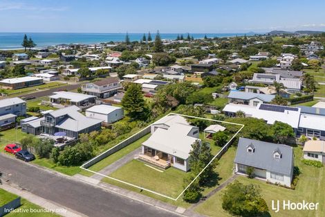 Photo of property in 1 Patterson Place, Waihi Beach, 3611