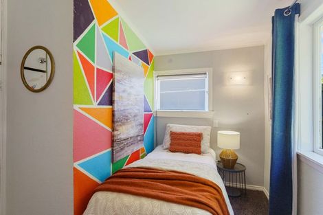 Photo of property in 8 Winara Avenue, Waikanae, 5036