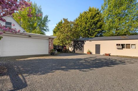 Photo of property in 14 Allin Drive, Waikuku Beach, 7402