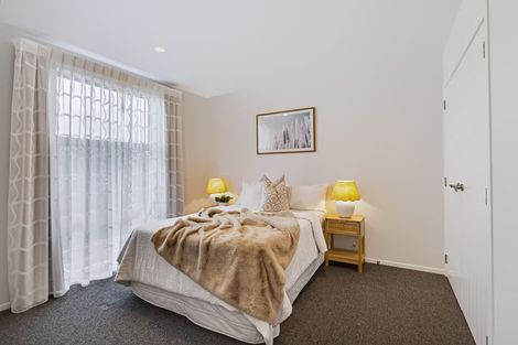 Photo of property in 5 Kotare Drive, Waiwhakaiho, New Plymouth, 4312