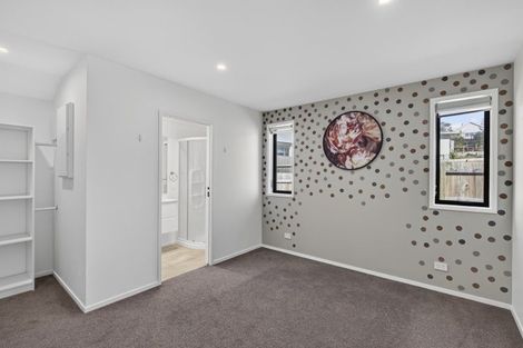 Photo of property in 6b Clerke Place, Marfell, New Plymouth, 4310