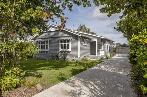 Photo of property in 35 Stapletons Road, Richmond, Christchurch, 8013