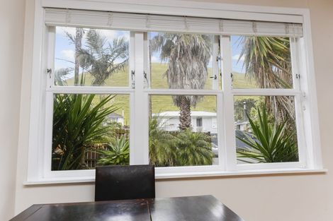 Photo of property in 17 Kapuka Road, Mangere Bridge, Auckland, 2022