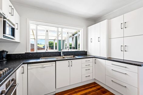 Photo of property in 23 Hall Grove, Ebdentown, Upper Hutt, 5018