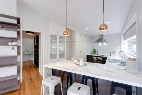 Photo of property in 5 Waerenga Road, Days Bay, Lower Hutt, 5013