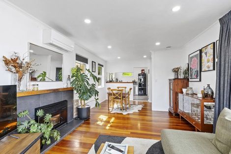 Photo of property in 63 Salford Street, Newlands, Wellington, 6037