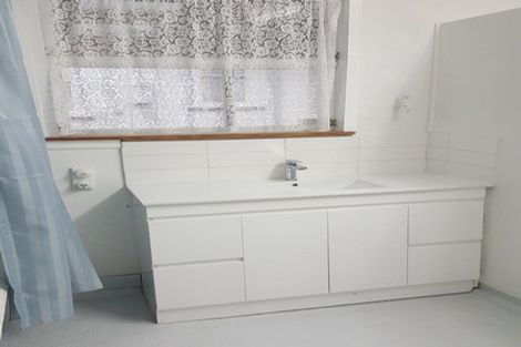 Photo of property in 76 South Road, Manaia, 4612