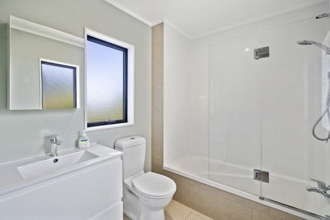 Photo of property in 15 Bury Grove, Strathmore Park, Wellington, 6022