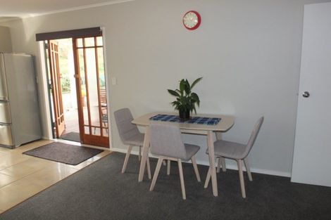 Photo of property in 9 Warren Street, Foxton Beach, Foxton, 4815