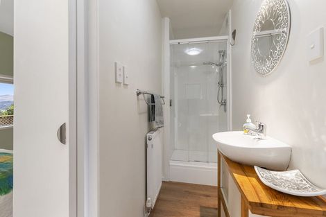 Photo of property in 85 Kahu Road, Paremata, Porirua, 5024