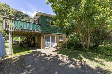 Photo of property in 11 Karekare Road, Karekare, New Lynn, 0772
