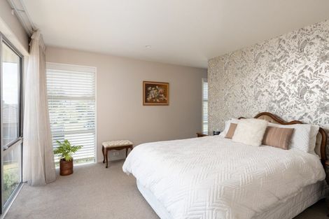 Photo of property in 24 Pukenamu Road, Rainbow Point, Taupo, 3330