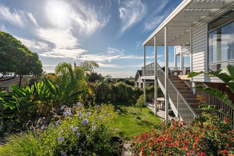 Photo of property in 6 Pine Ridge Terrace, Waikanae Beach, Waikanae, 5036